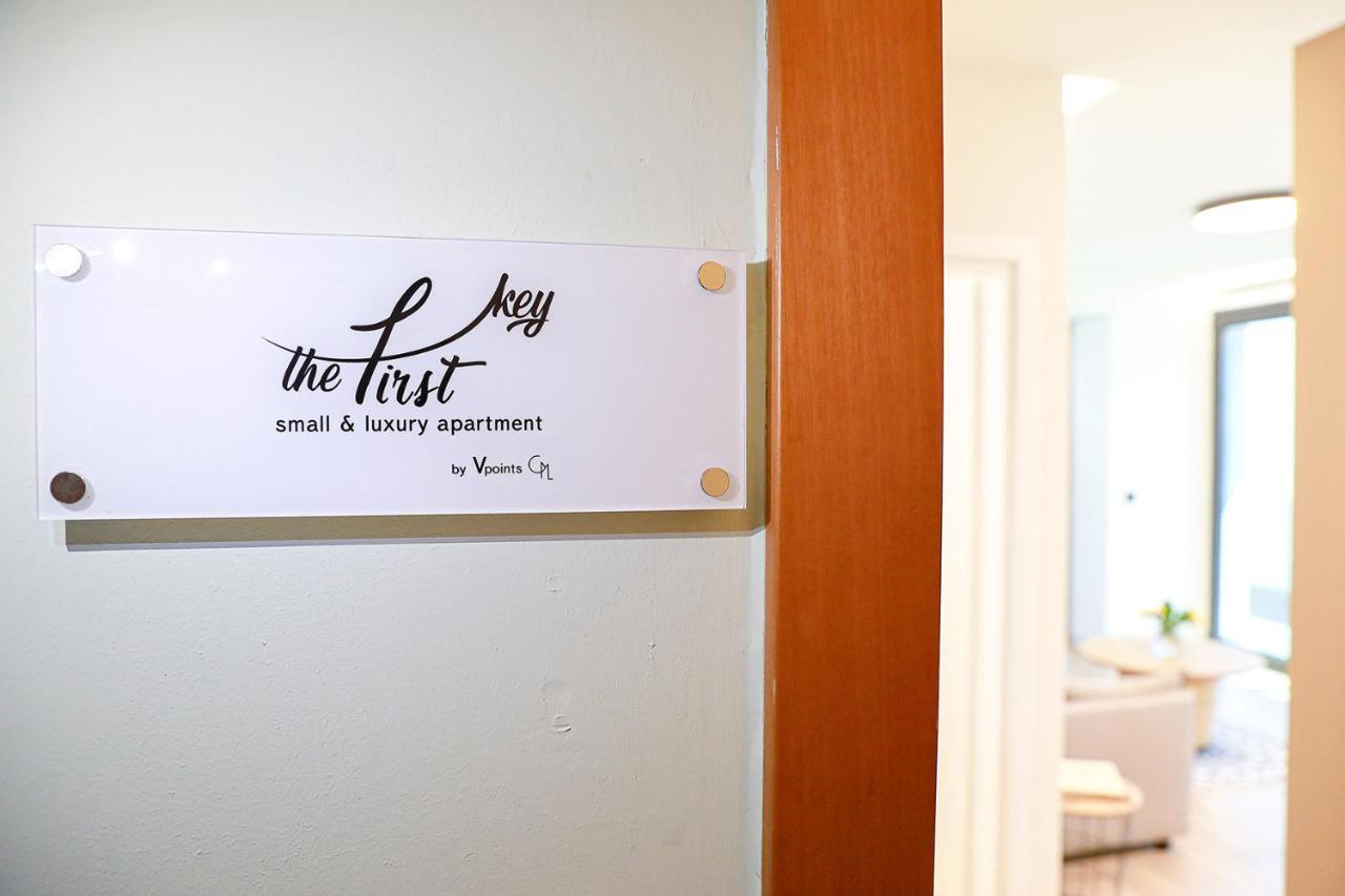 The First Key Luxury & Small Apartment In The Center Of 잰티 외부 사진