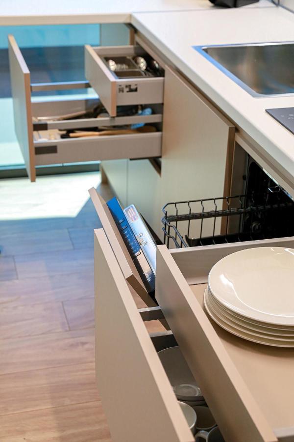 The First Key Luxury & Small Apartment In The Center Of 잰티 외부 사진