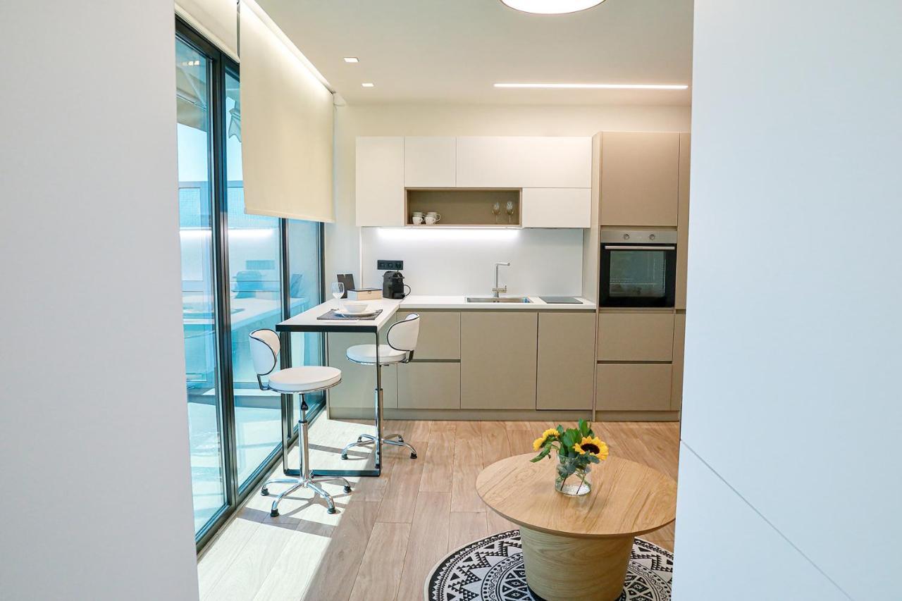 The First Key Luxury & Small Apartment In The Center Of 잰티 외부 사진
